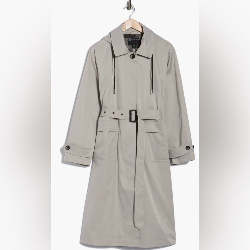Bernardo Hooded Functional Raincoat
In: Ash - Picture 6 of 8
